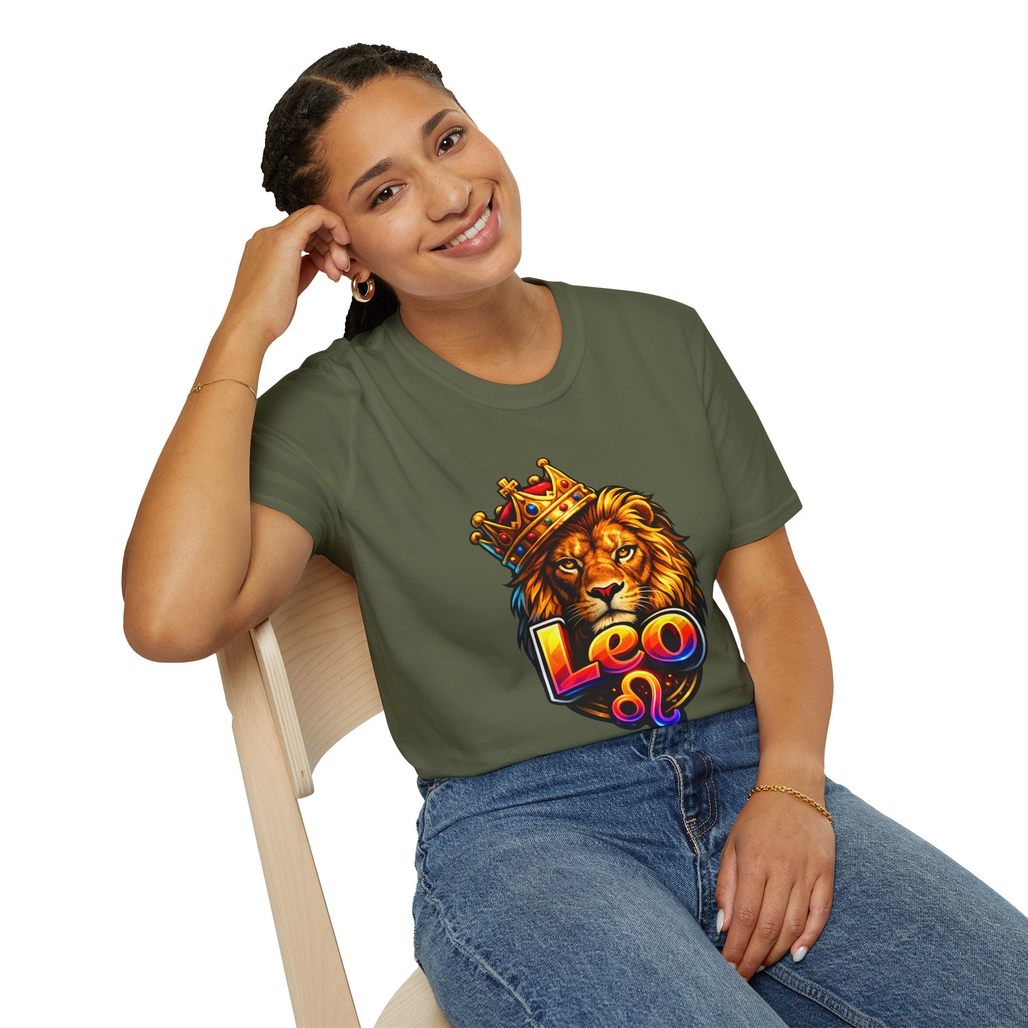 Leo King Graphic T-Shirt | Zodiac Lion Crown Tee