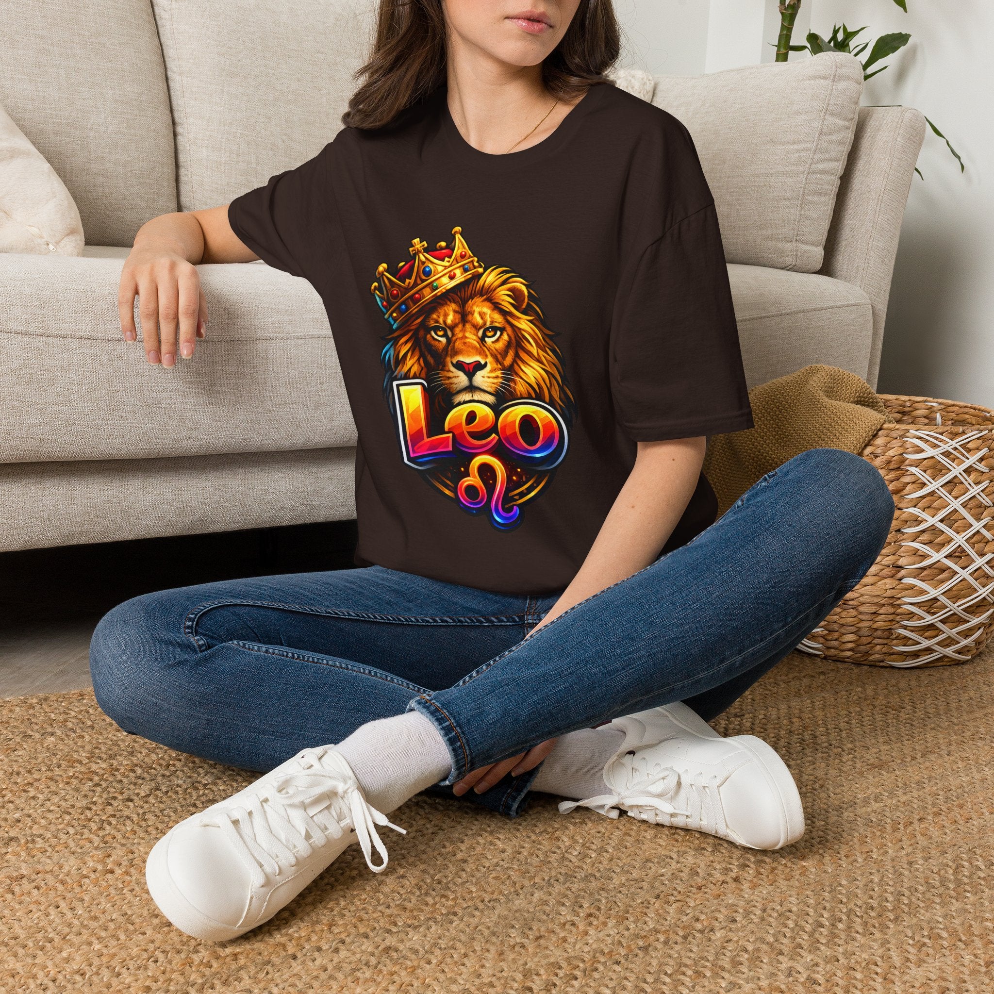 Leo King Graphic T-Shirt | Zodiac Lion Crown Tee