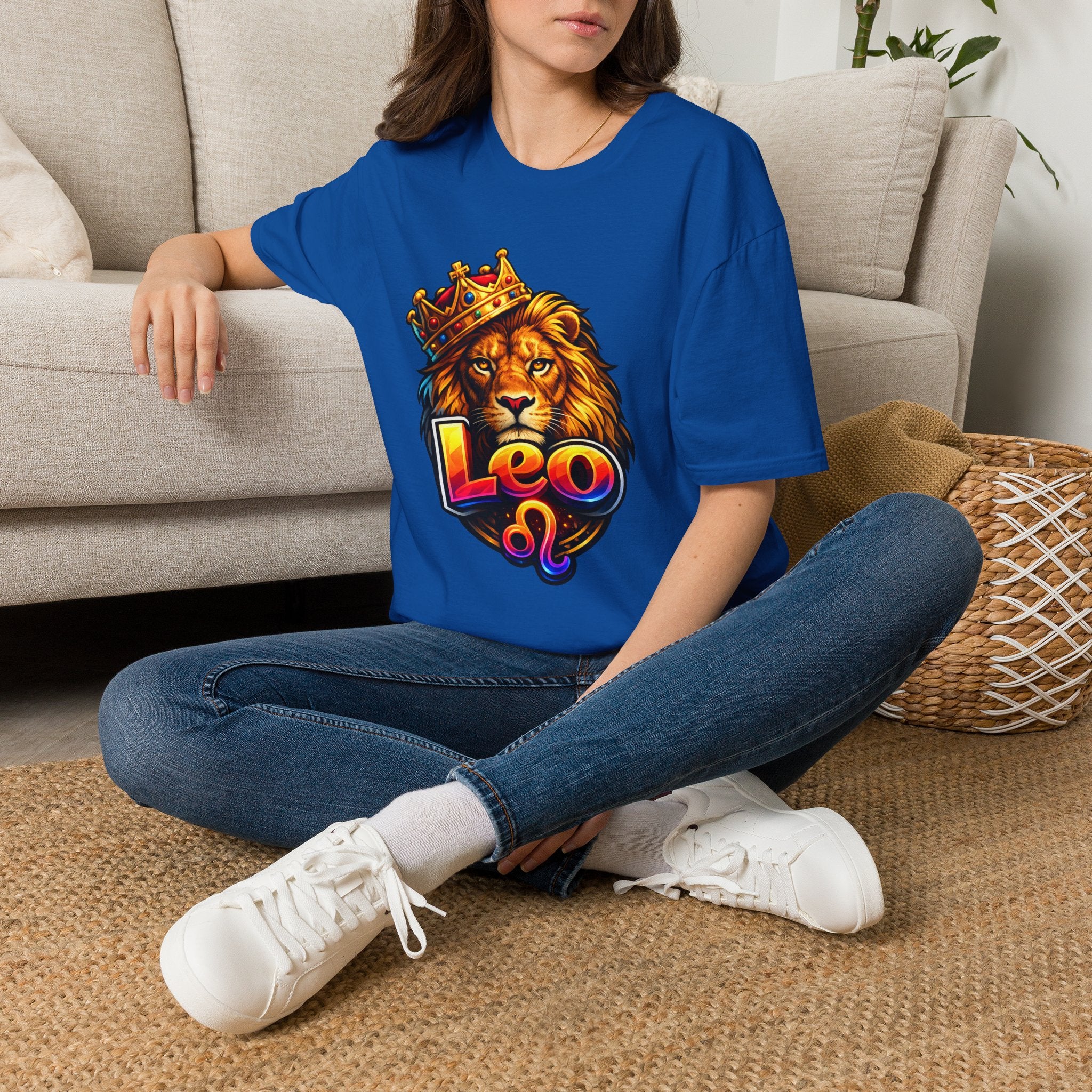 Leo King Graphic T-Shirt | Zodiac Lion Crown Tee