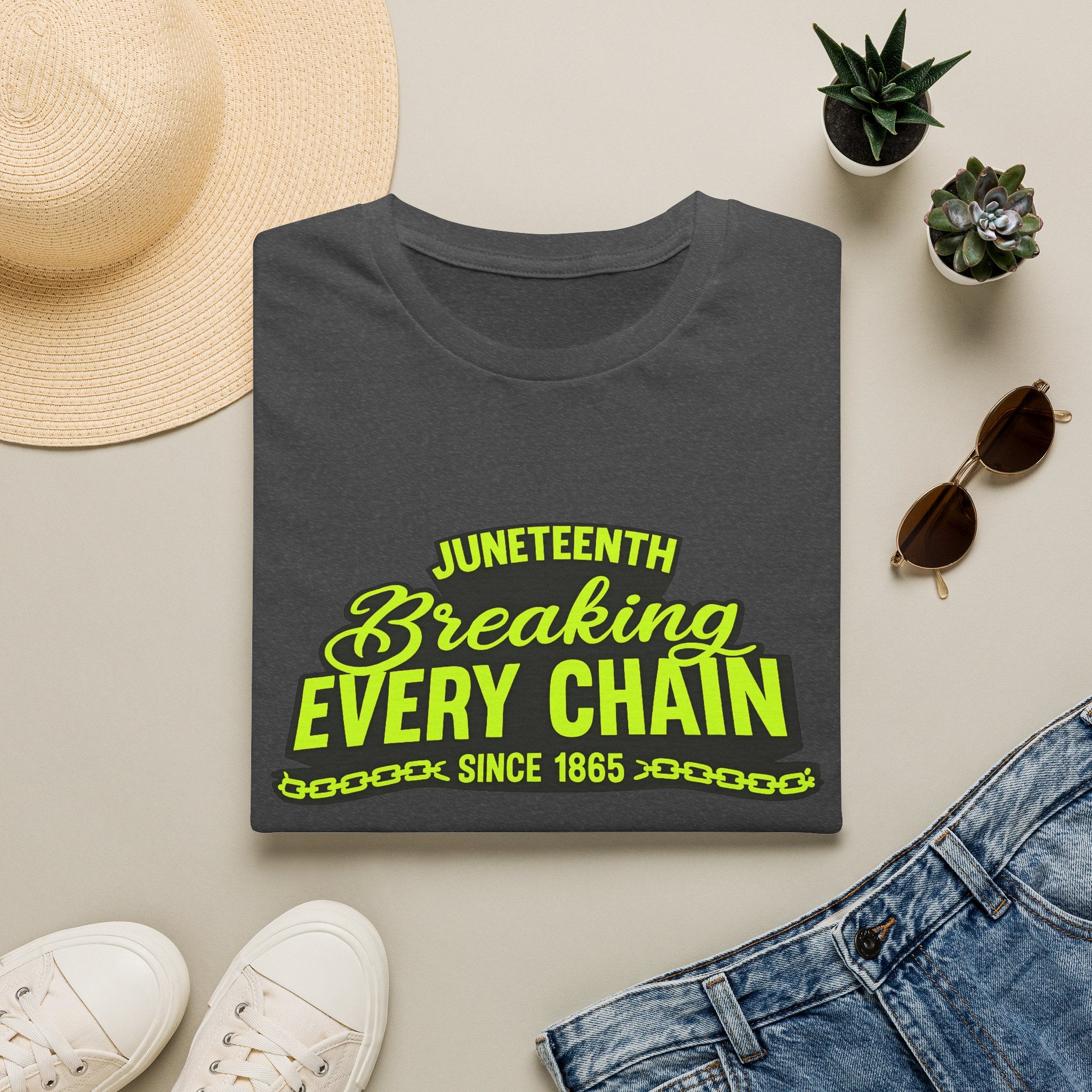 Juneteenth – Breaking Every Chain Since 1865 Graphic T-Shirt