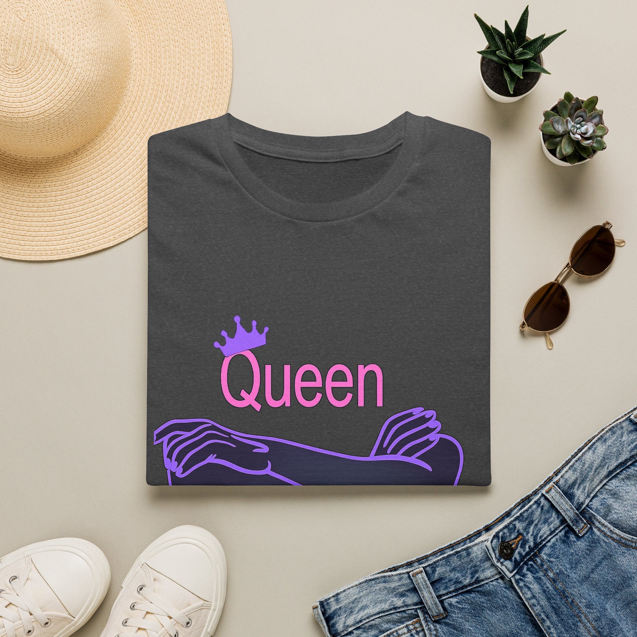 Queen Mentality Graphic T-Shirt