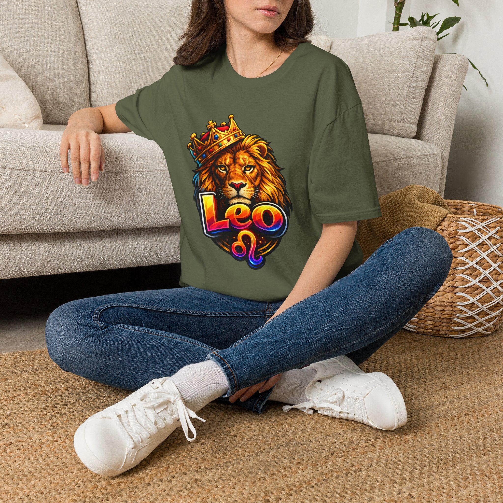 Leo King Graphic T-Shirt | Zodiac Lion Crown Tee